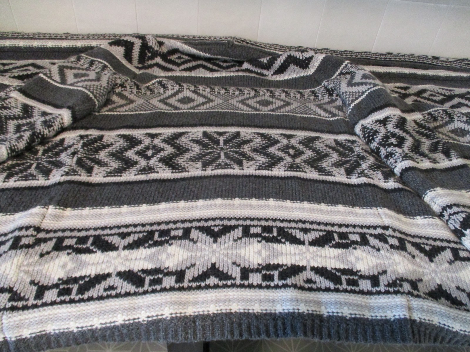 OLD NAVY GRAY BLACK OPEN FRONT HEAVY KNIT CARDIGAN SWEATER SIZE M