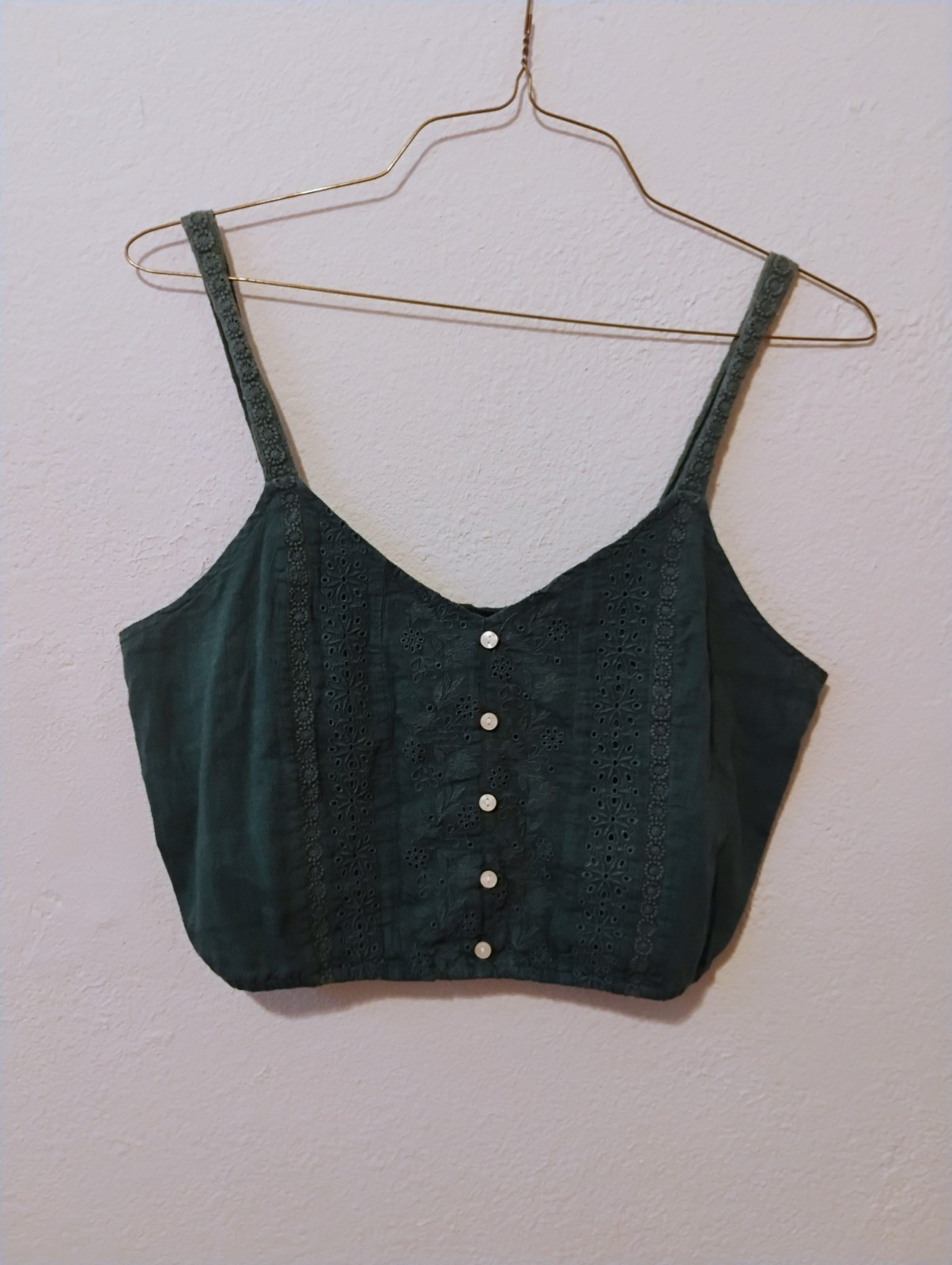 American Eagle Crop Top Women’s Size LGreen Spaghetti Strap Button , Embroidery