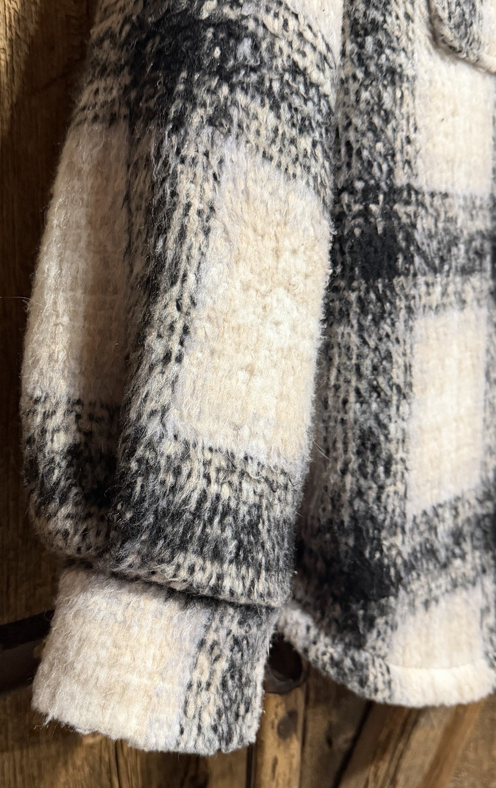 Ambiance Outerwear Button Down Black Cream Plaid Womens Jacket Shacket Small