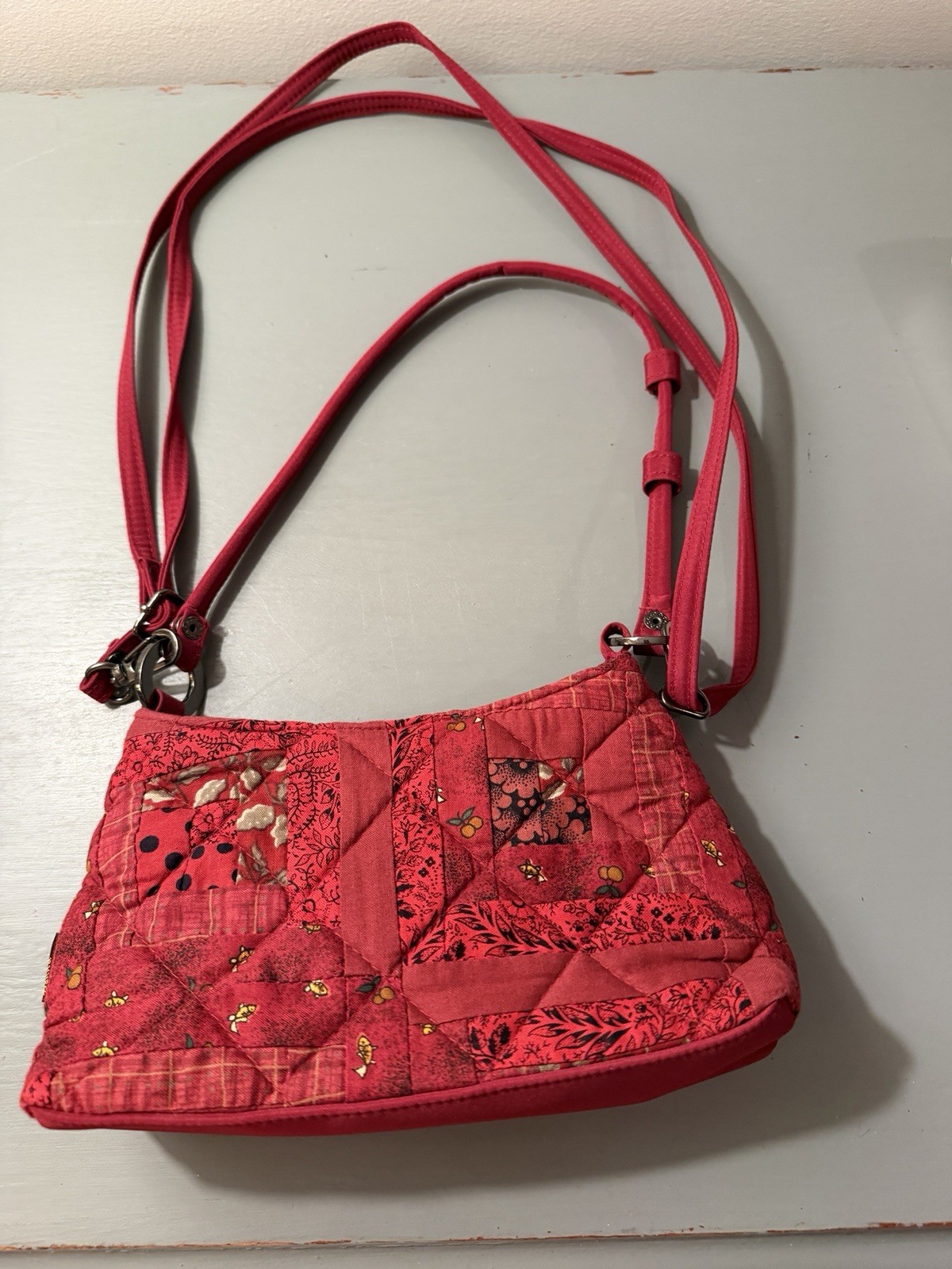 Donna Sharp Red Patchwork Quilted Crossbody Bag Zip Detachable Adjustable Strap