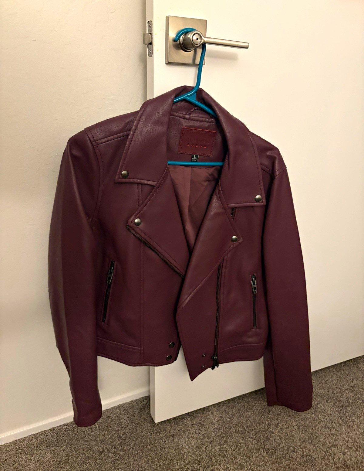 BLANKNYC Women’s Burgundy Short Biker Moto Jacket L Zip Closure Pockets