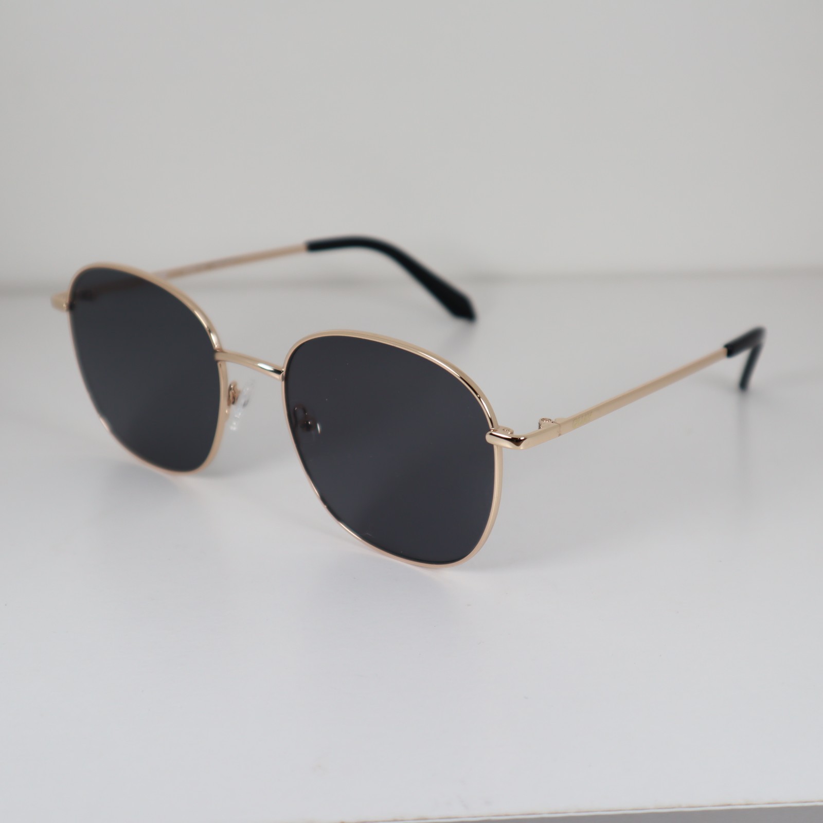 Quay Australia JEZABELL 10225 Gold Frame/Smoke Lens Round Sunglasses 59-20-148mm