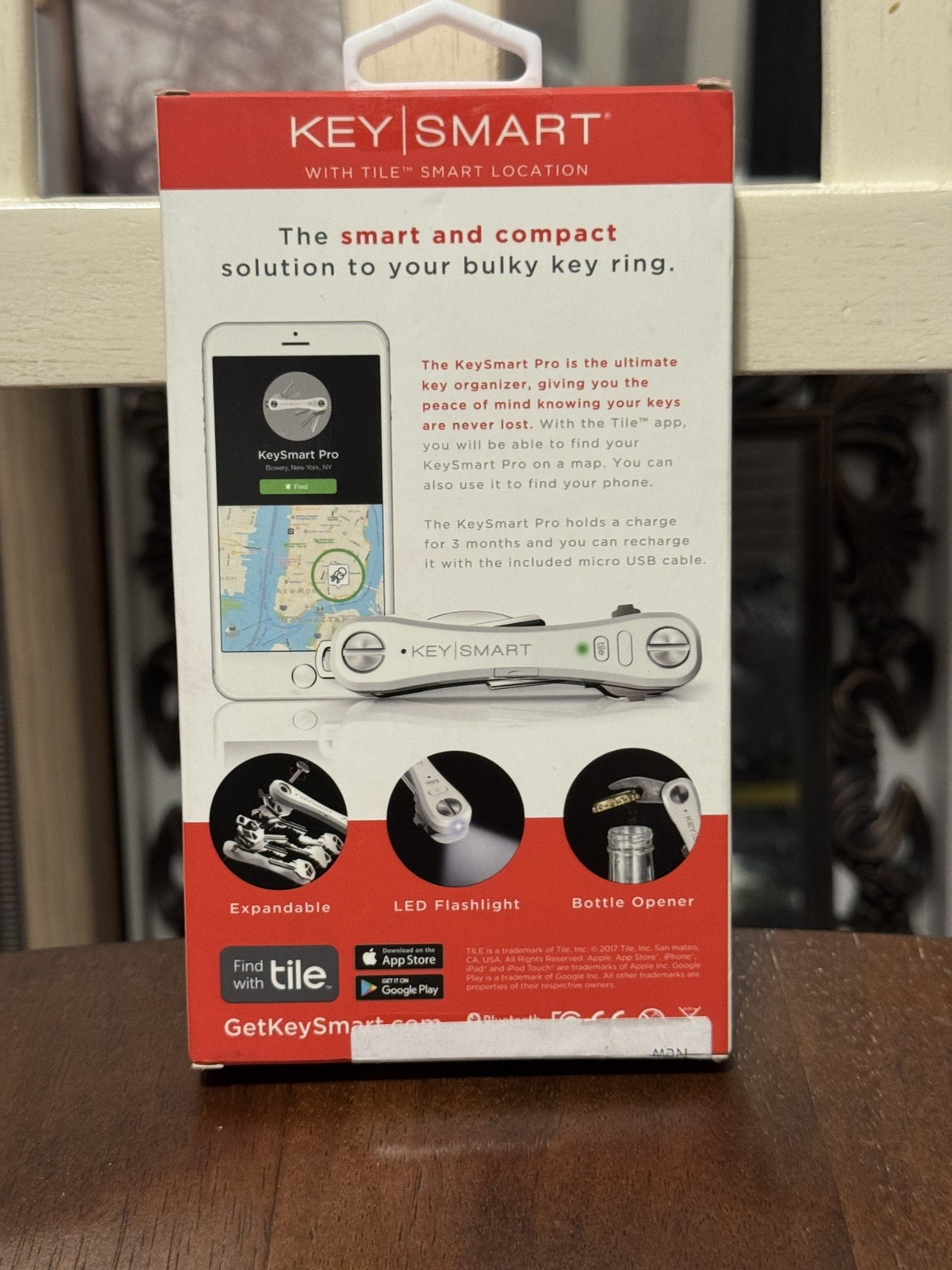 KeySmart Pro Compact Key Organizer With Tile Smart Location Technology LED White