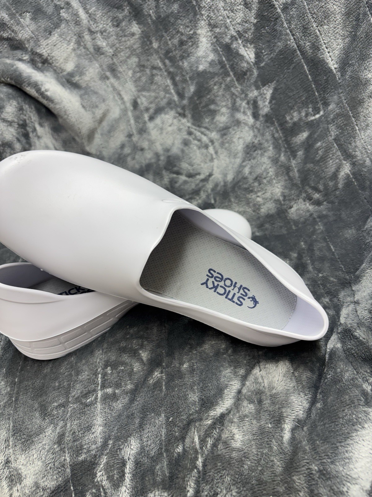 NEW STICKY (Brand) Waterproof Clogs, Removable Insole, White, Size US9