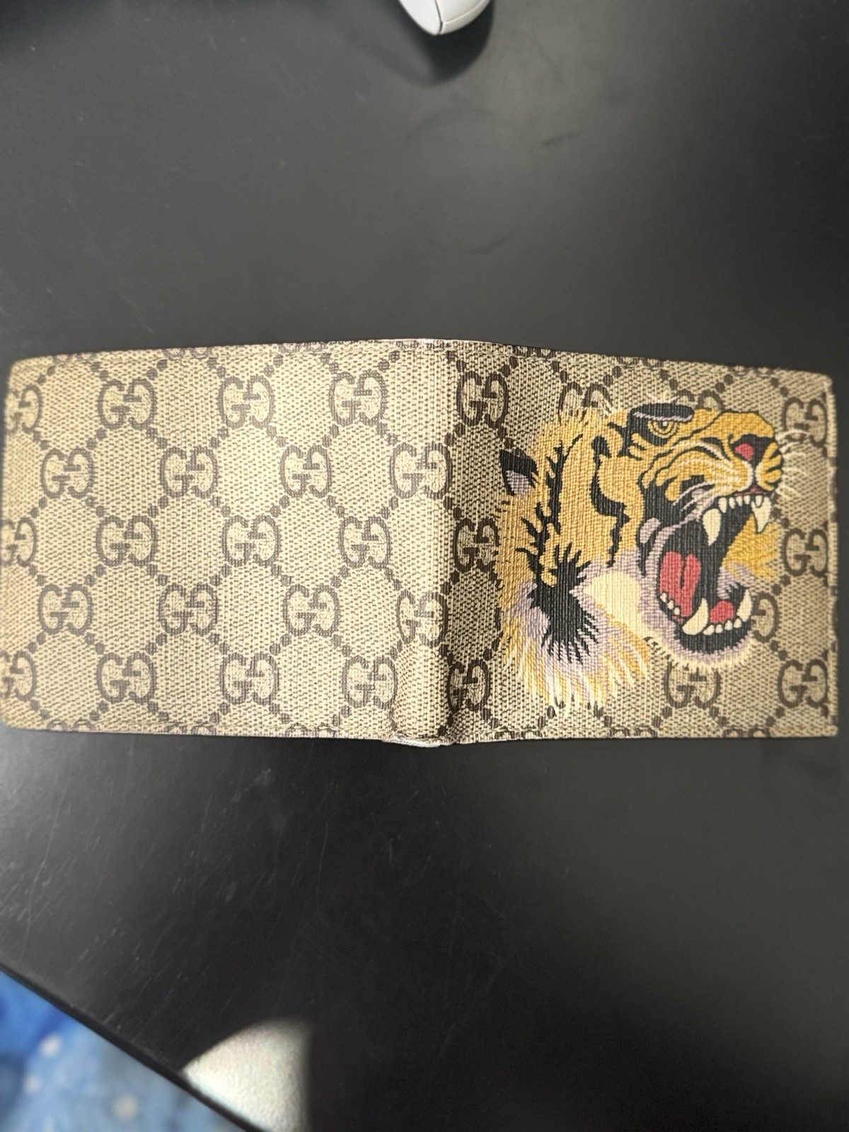 Gucci Tiger Wallet — Beige— Great Condition