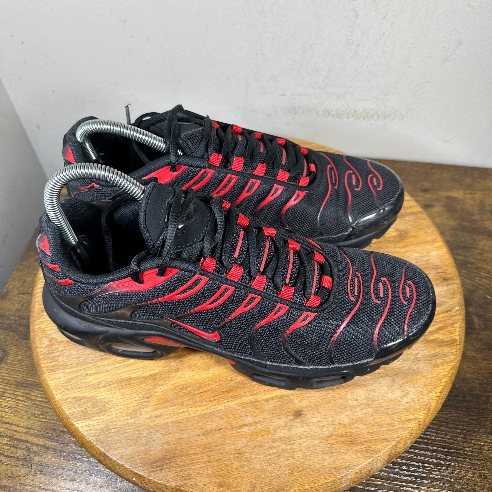 Nike Air Max Plus TN Black University Red Mens Running Shoes CU4864-001 Size 9