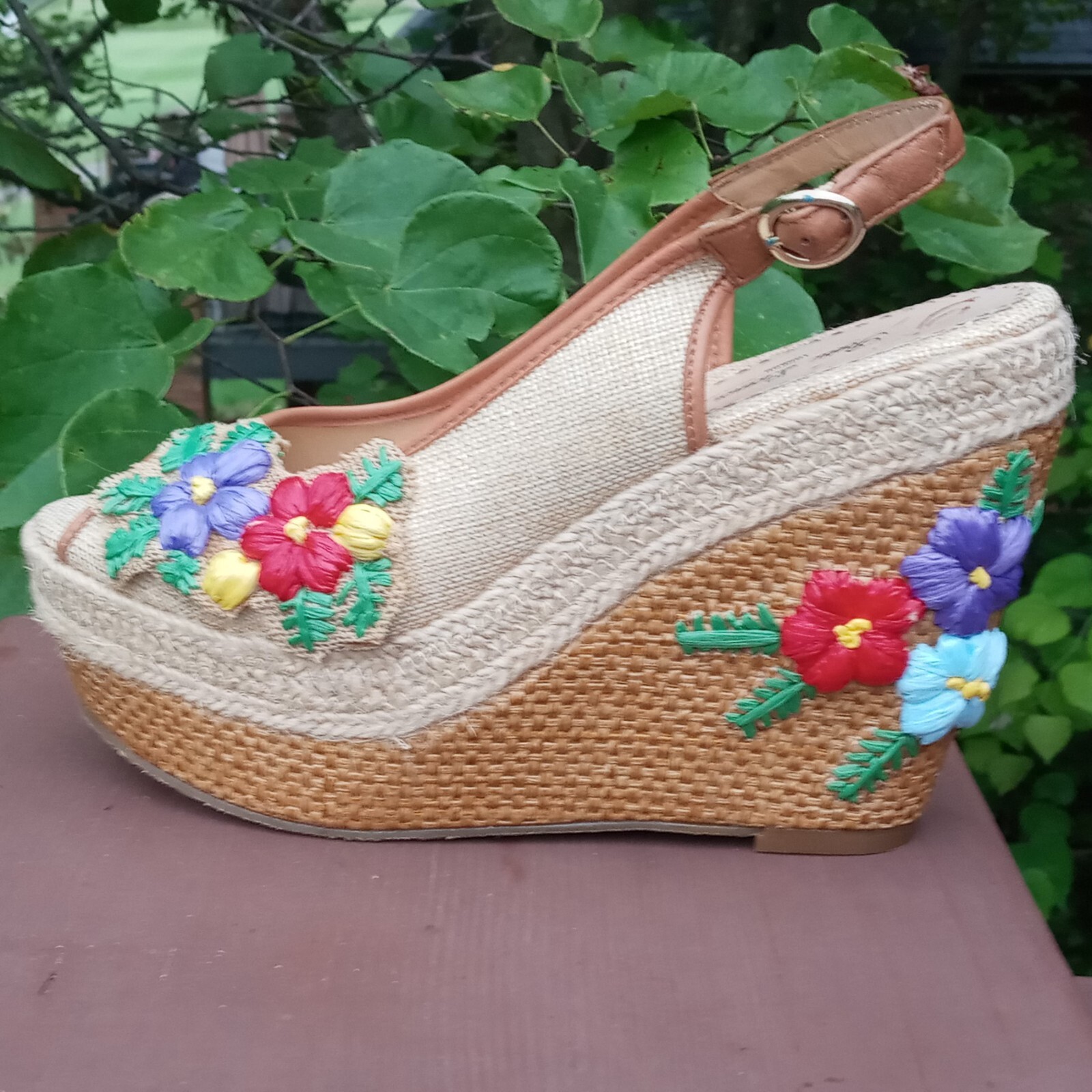 Poetic Licence 8.5 Sandals Natural Petal Pusher Floral Fabric Leather Wedge Shoe