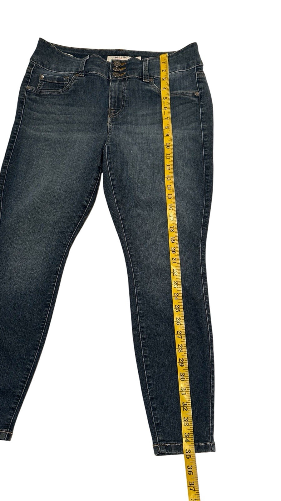 Torrid Jegging Distressed Jeans Womens Size 12S Blue 3-Button & Zipper Closure