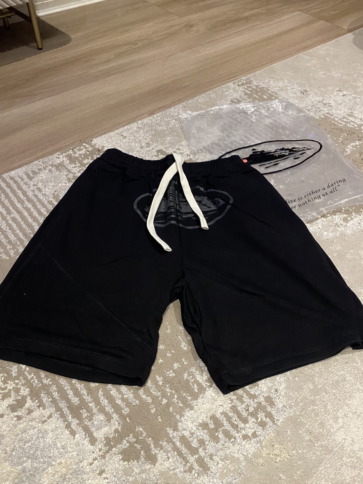 Corteiz Mens Black Shorts – Black Logo – XL – New