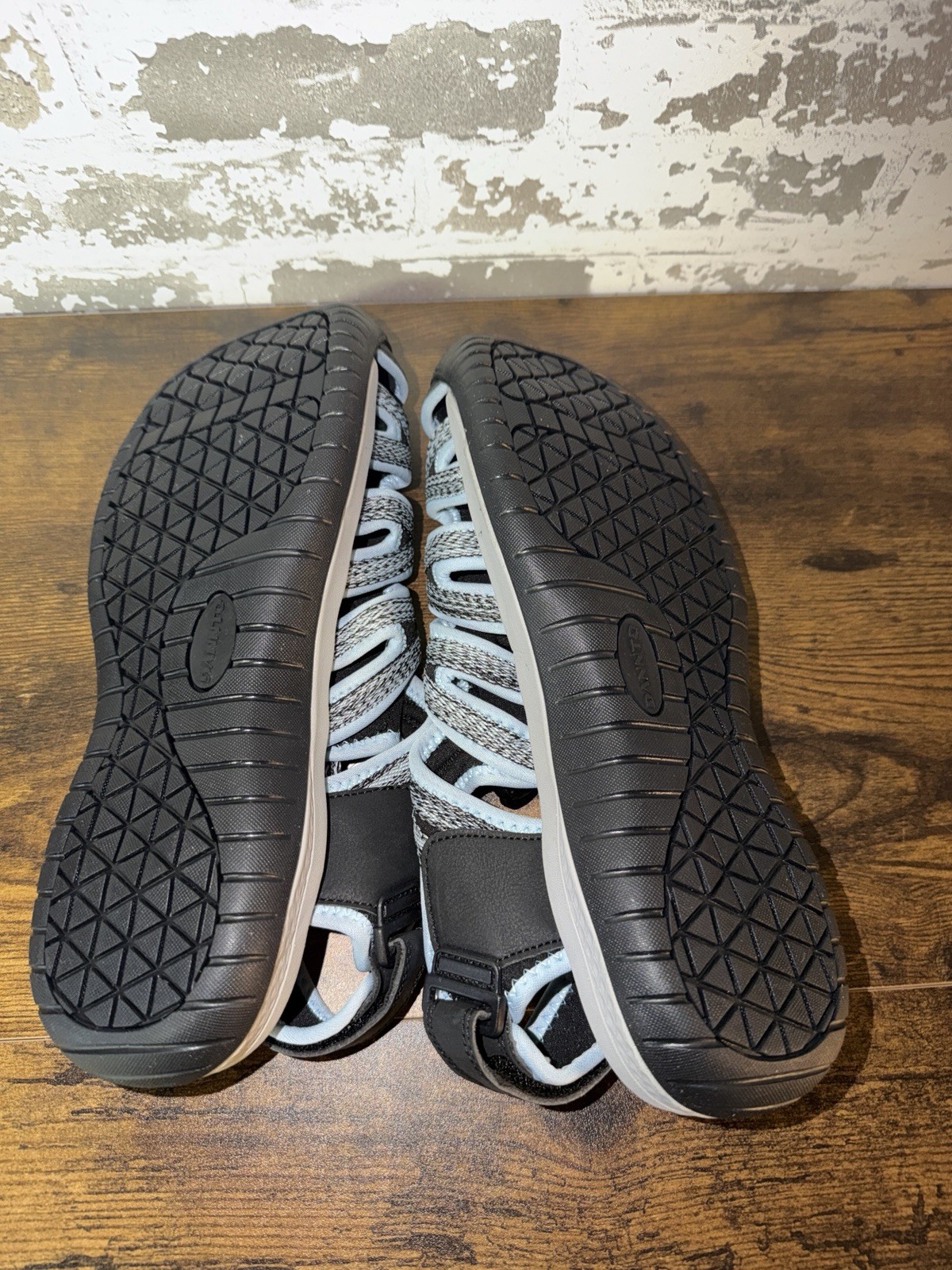 NWT! Dannto Hiking Sandals Closed Toe Design – Gray & Black Light Blue Size 11