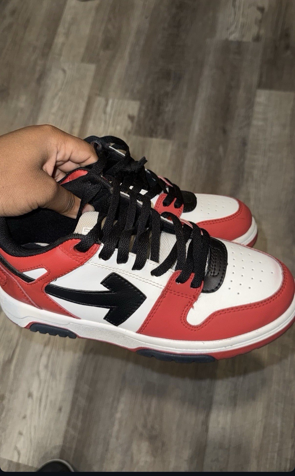 Nike Men’s Low Top Lace-Up Colorblock Athletic Sneakers Red White Black