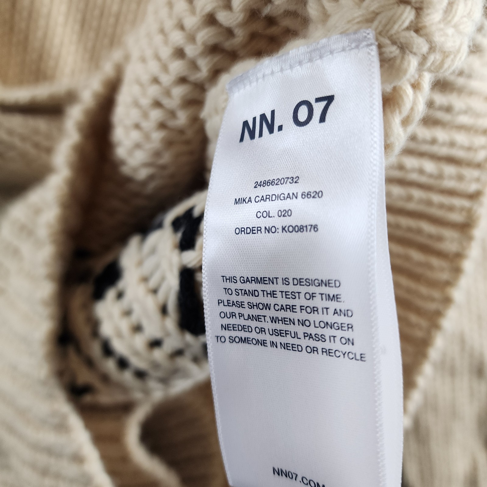 NN.07 Mika Chunky Cardigan Button Sweater Men’s M Ecru/Black V-Neck Long Sleeve
