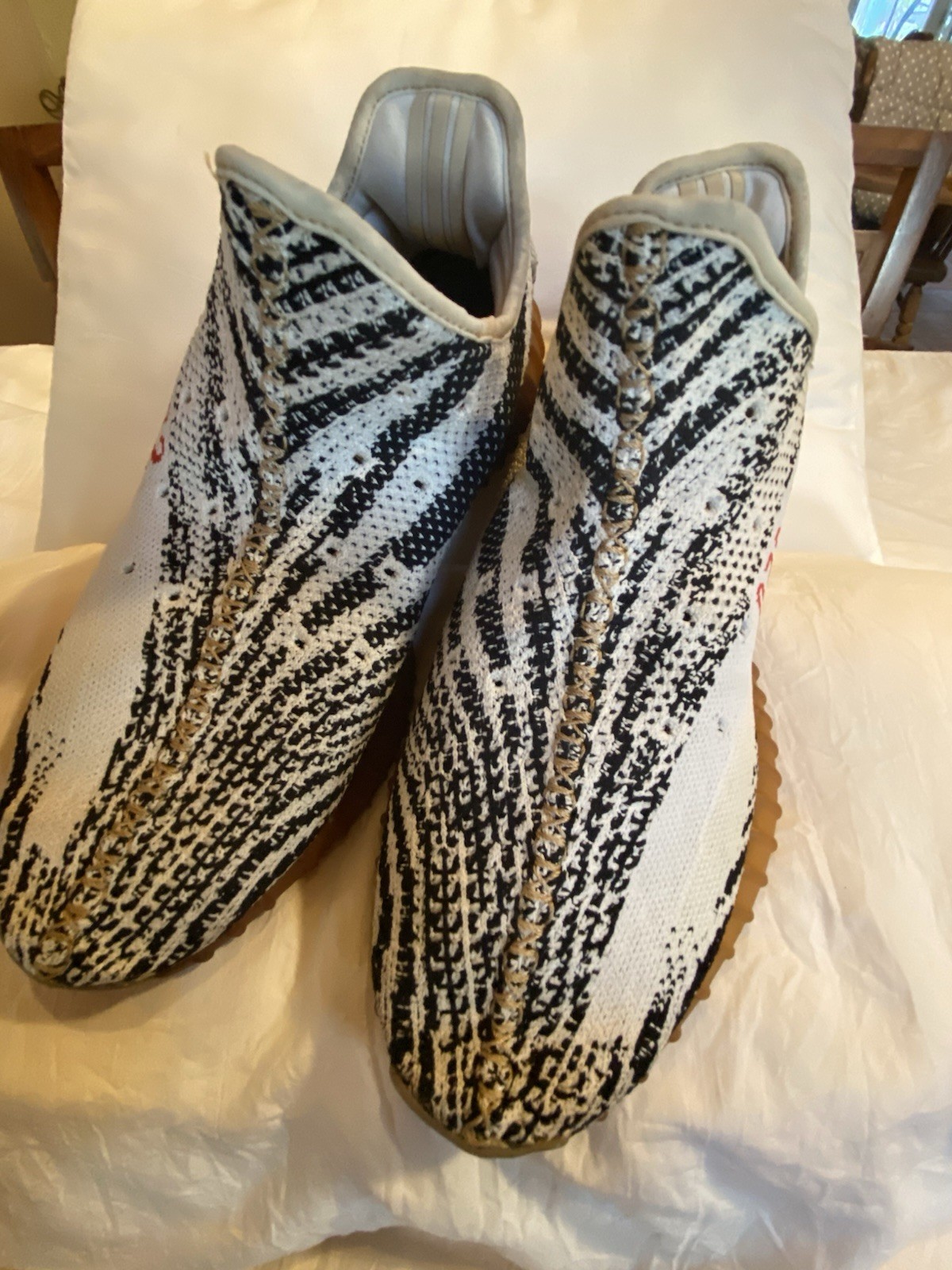 🥰Size 11 adidas Yeezy Boost 350 V2 Zebra Running Shoes🥰