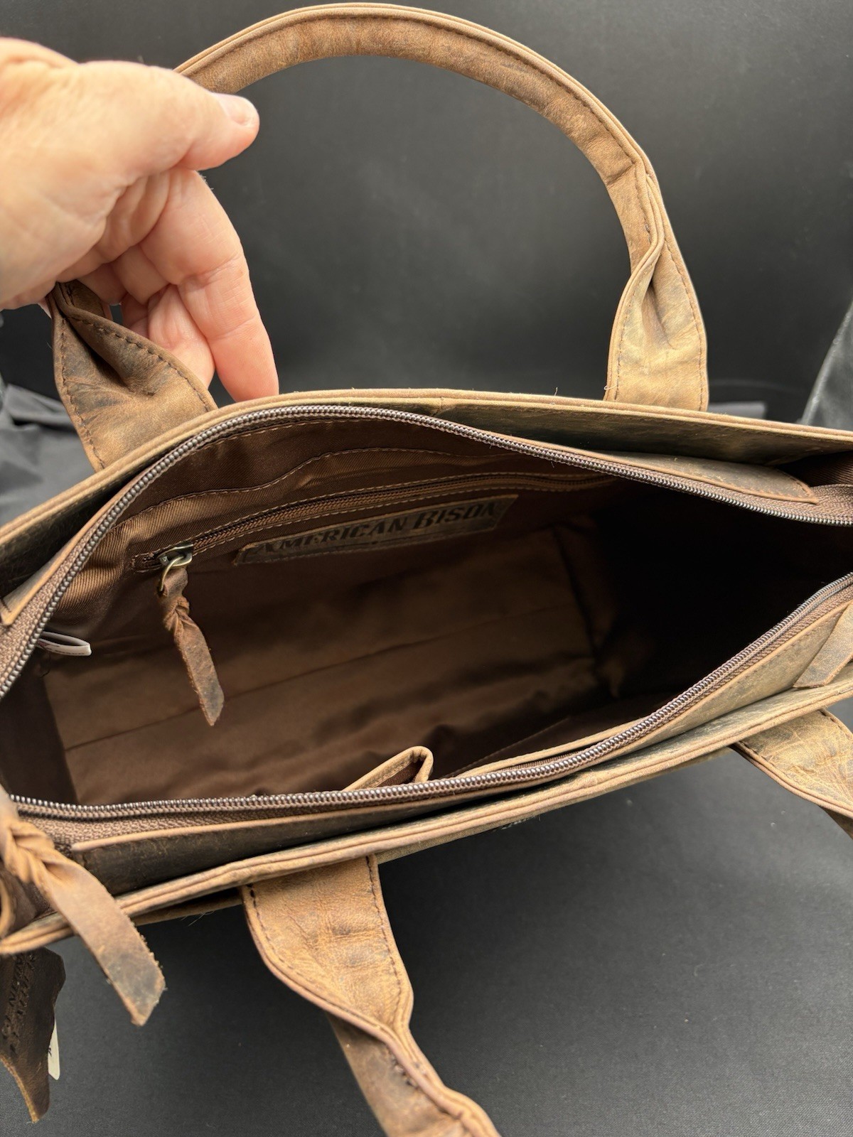 Women’s Western Cowhide Leather Tote Bag –Brown & White Hair-On Hide Zip