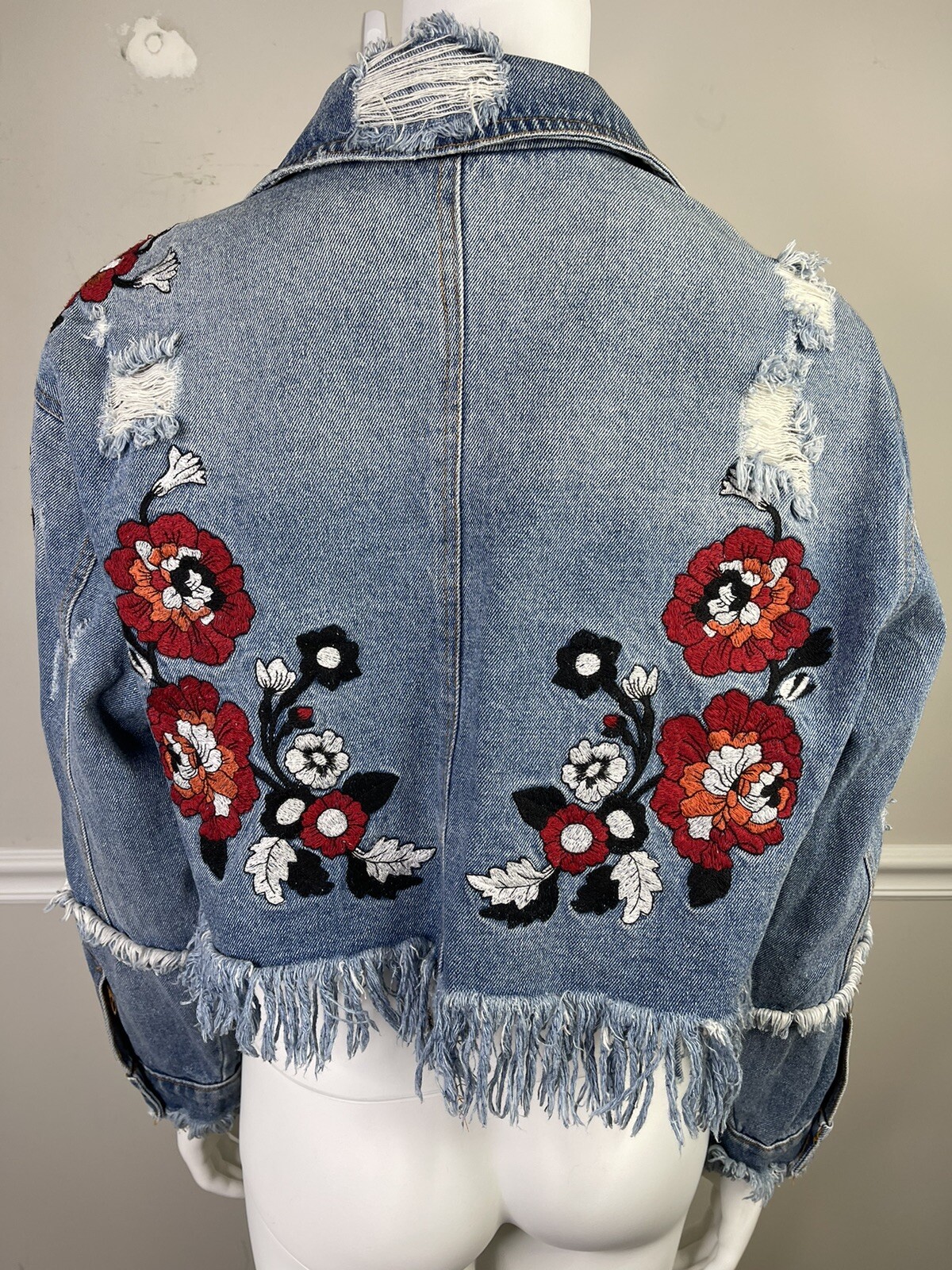 Hengshen M Embroidered Floral Denim Jeans Jacket Distressed Fringe Boho Chic