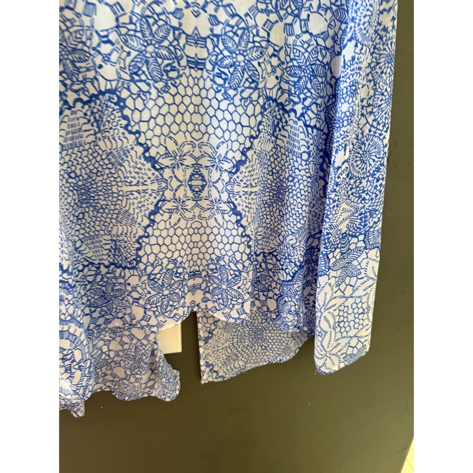 Ambiance Apparel Blue White Geometric Floral Boho Light Weight Blouse Large