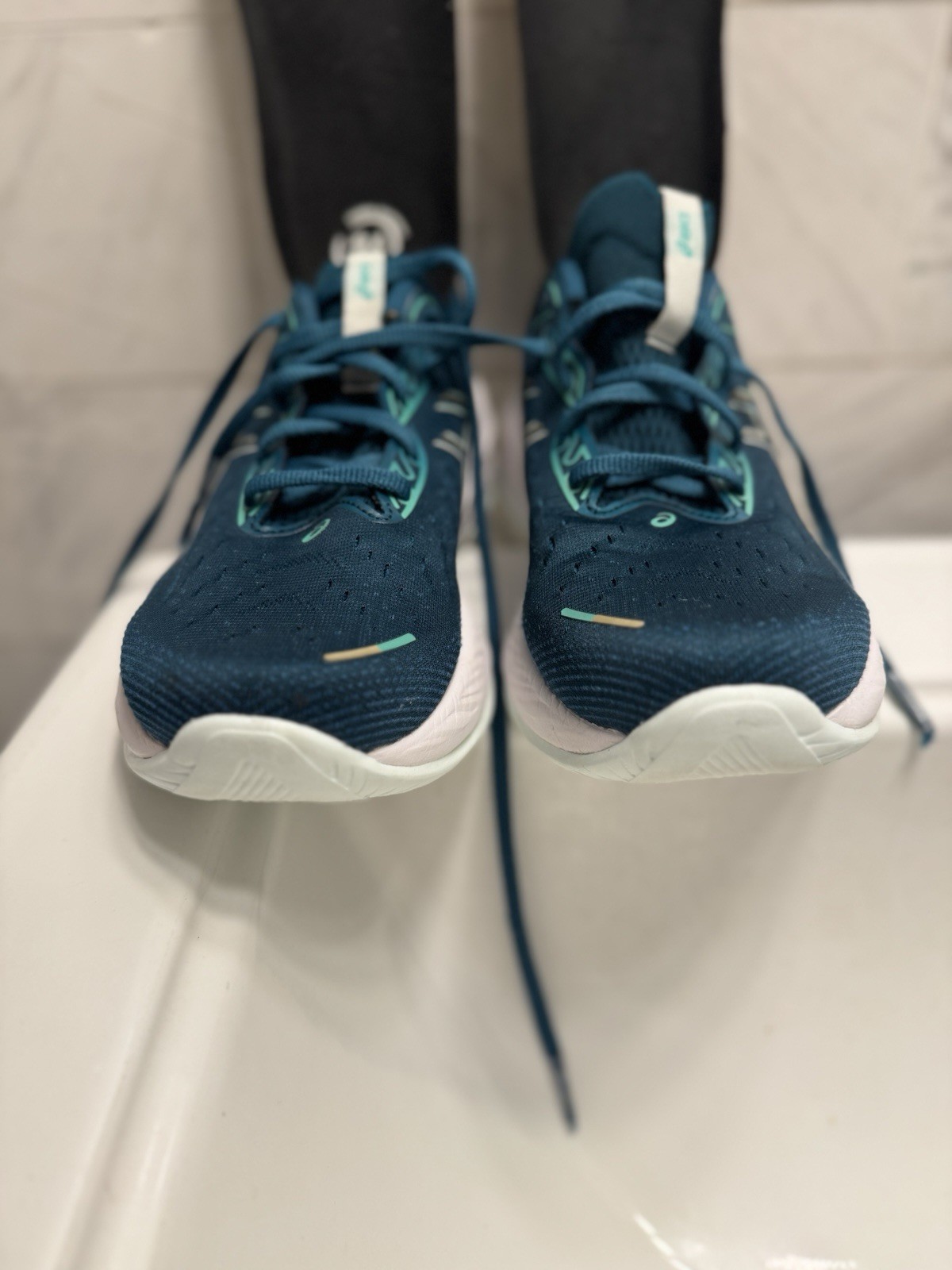 Asics Gel-Cumulus 26 1012B599 Women’s US 10.5 Sneakers Rich Teal Running Shoes