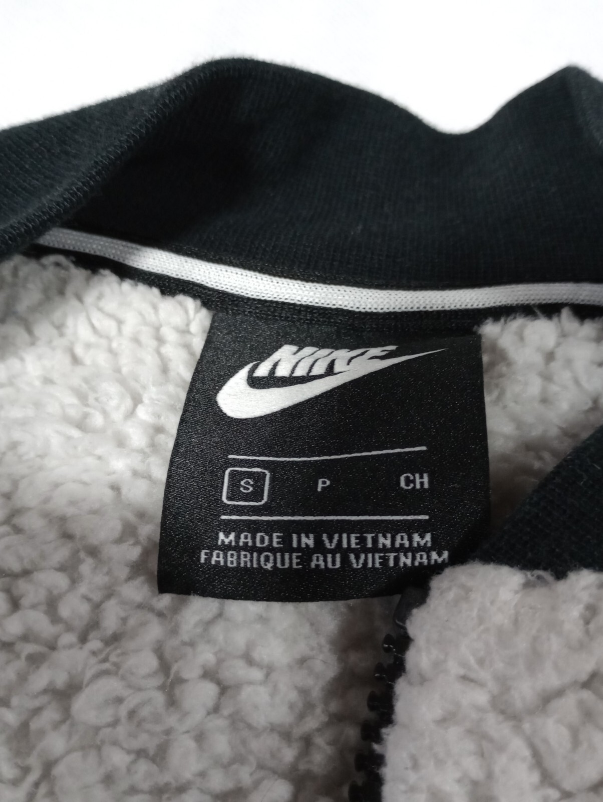 Nike Sportswear Bomber Jacket Women’s Small Sherpa Fuzzy Burgurgandy Zip Up Logo
