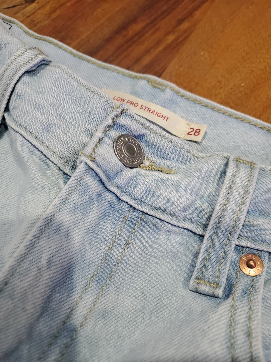 Levi’s Low Pro Straight Jeans Women’s 28 Actual 30×28 Distressed Light Wash…