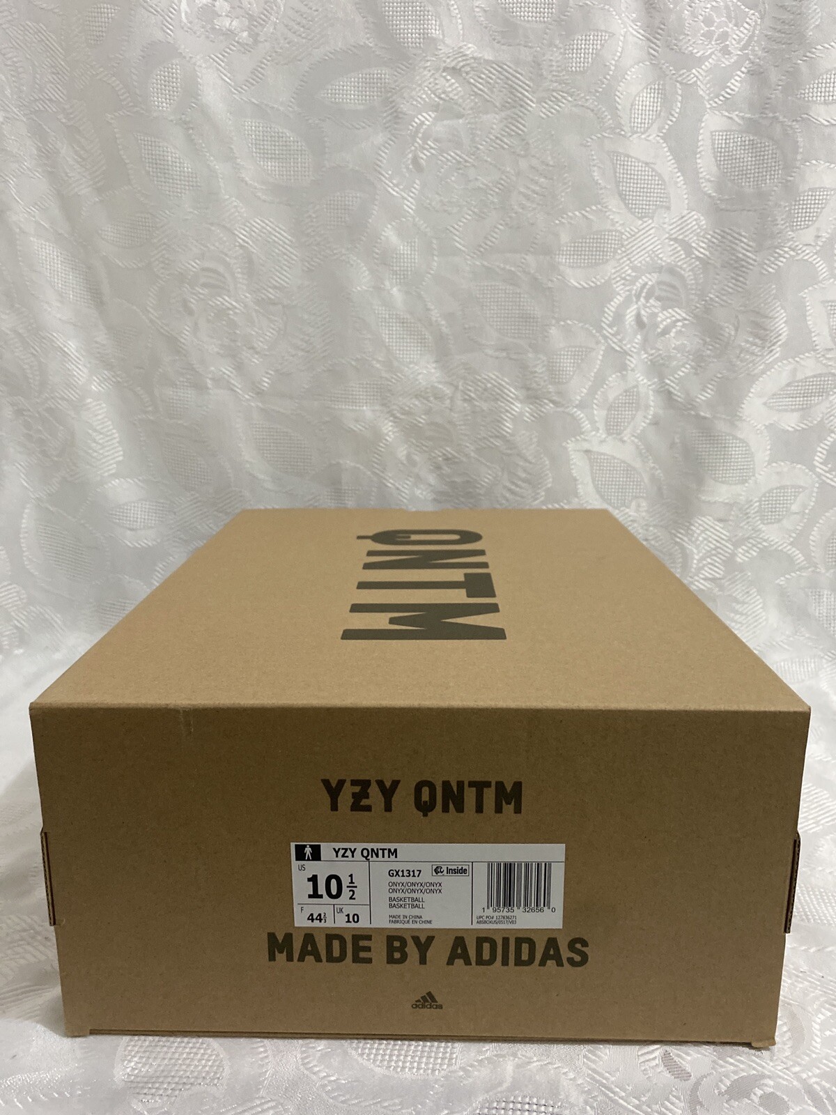 ADIDAS YZY QNTM ONYX 10.5 QUANTUM BLACK YEEZY GX1317 BASKETBALL