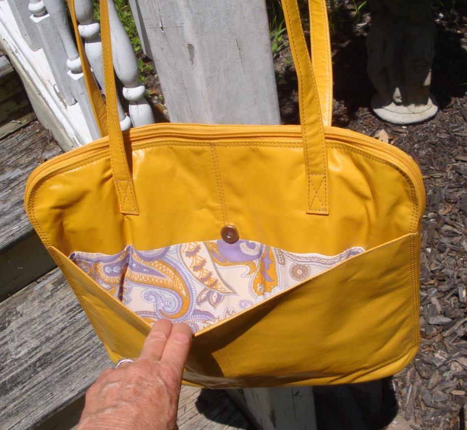 LATICO Leather Laptop Business School Tote Shoulderbag Lightweight Golden Yellow