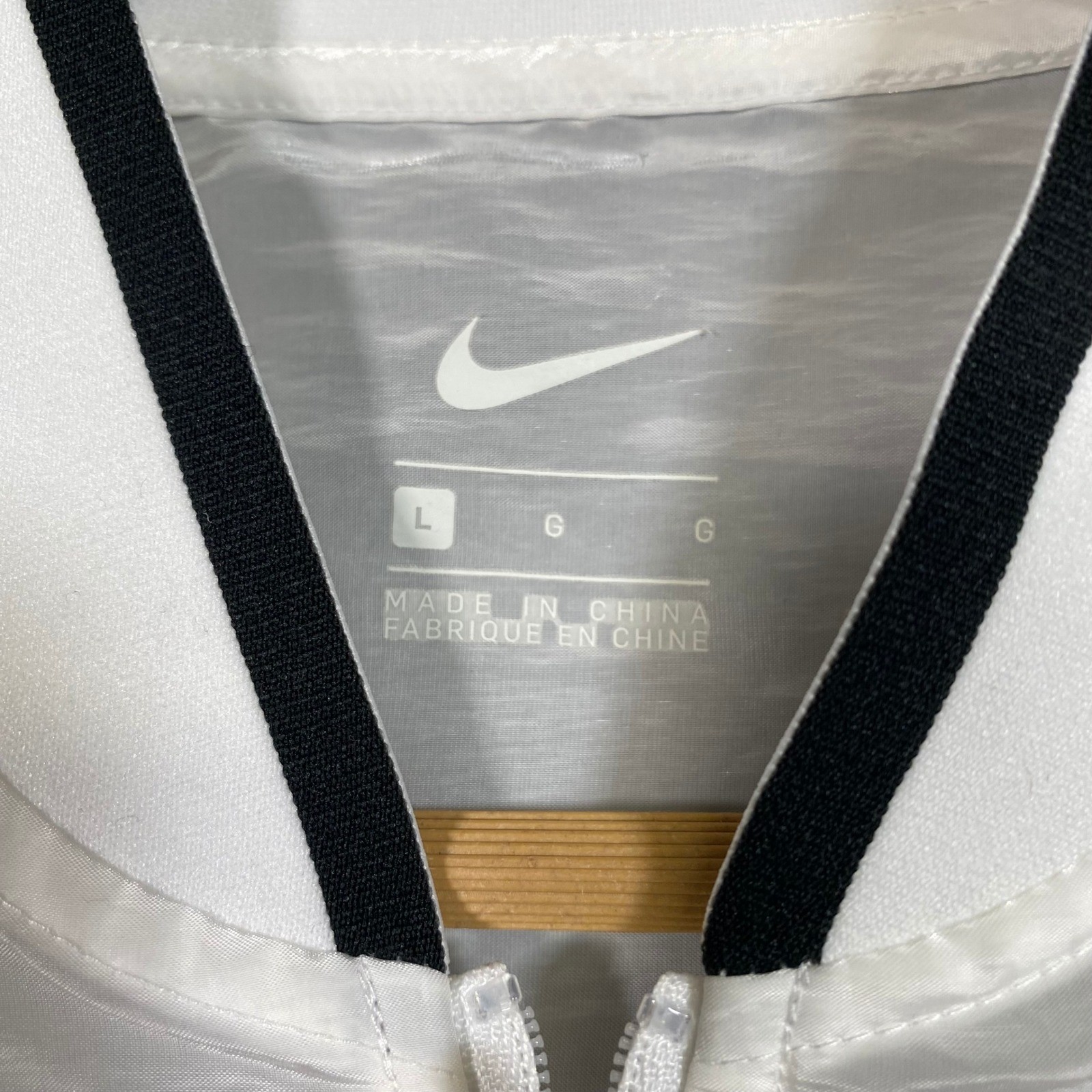 Nike Sportswear Windrunner Translucent Bomber Jacket White Black 854914-100 L