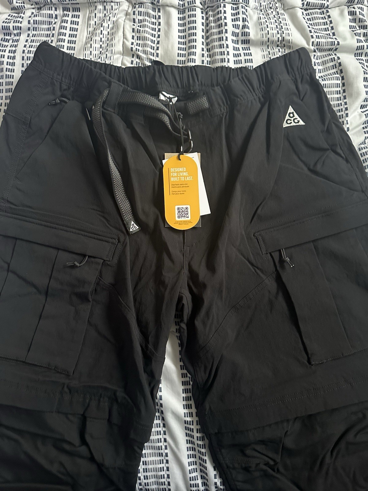 Nike ACG Black Cargo Pants Elastic Waist Drawstring Men’s L Loose Straight