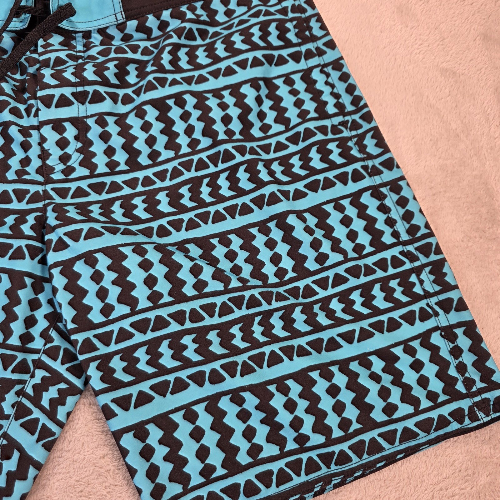 American Eagle Board Shorts Mens Large Blue Black Neon Beach Vacation Surf Sun