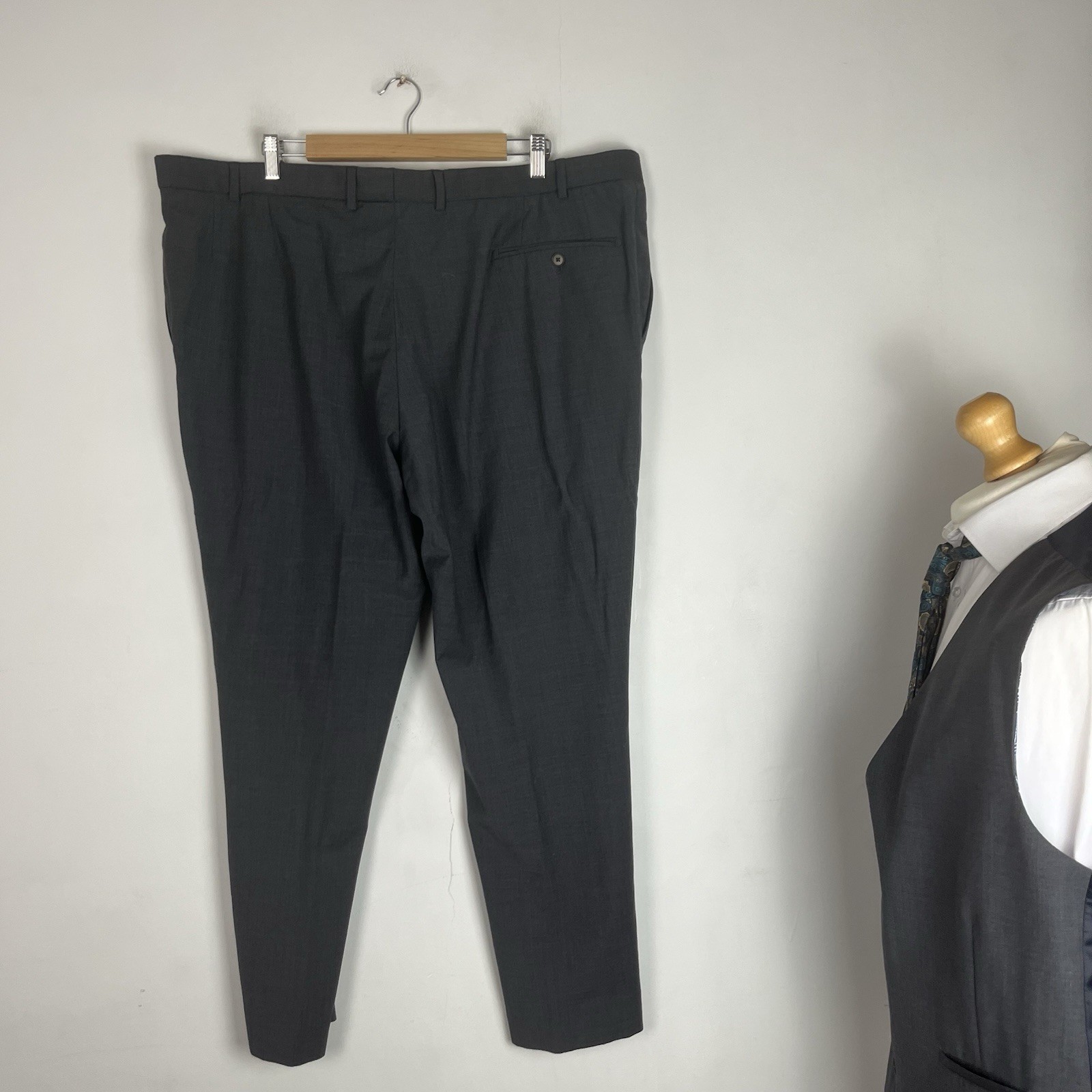 Ted Baker 3 Piece Suit Men’s Dark Grey 50S Jacket 44W 29L Trousers Slim Fit