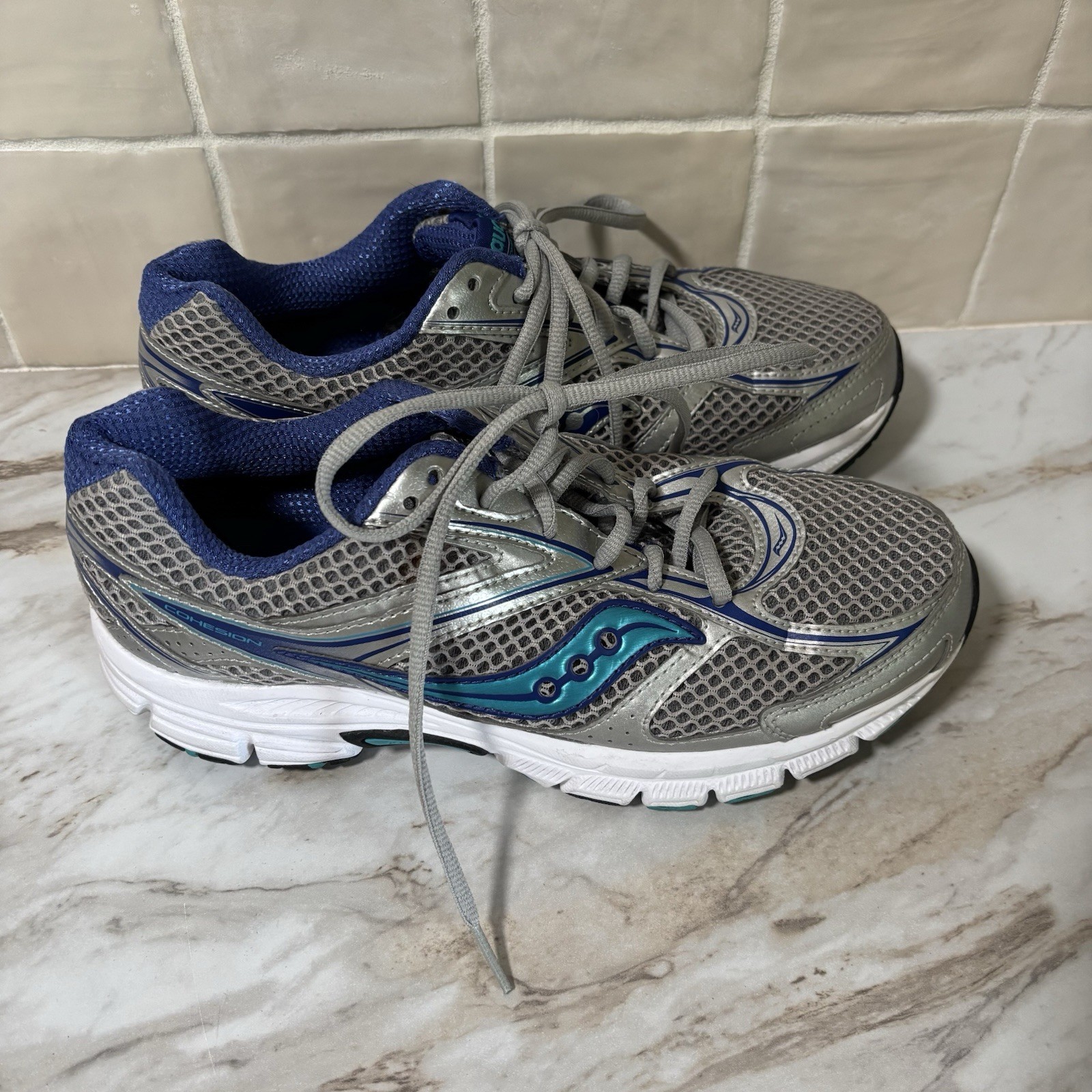Saucony Cohesion XT-600 #S15228-18 – Women’s size 9 Wide