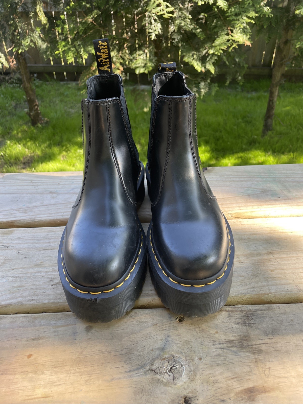 Dr. Martens Men’s Black Leather Chelsea Boots US 7 UK 6 EU 39