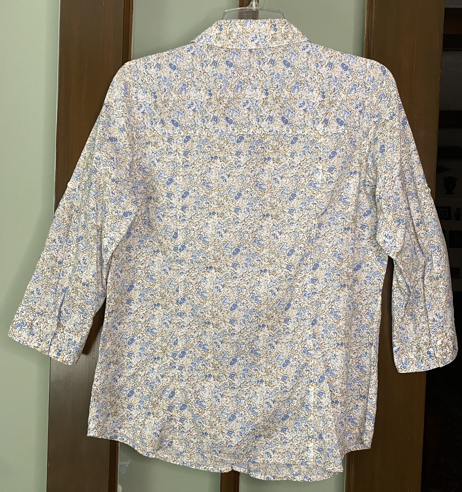 St. John’s Bay Women’s Size M Blue Floral Button Front Soft Cotton Blouse Top