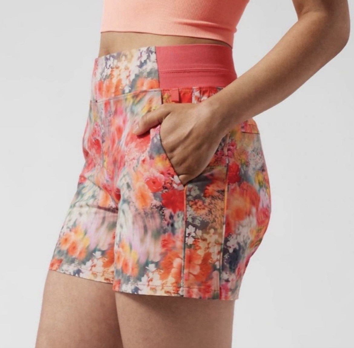 Athleta Shorts Women’s Size 4 Pink Coral Floral Brooklyn Casual Elastic Running