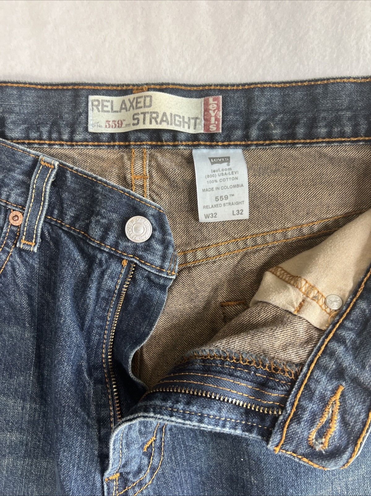 Levi’s 559 Men’s Jeans 32 Relaxed Fit Straight Leg 100% Cotton Medium Wash Blue