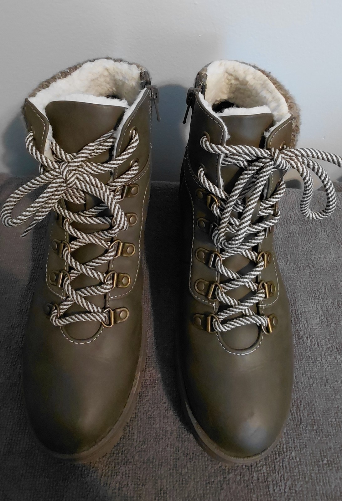 Falls Creek Women’s Boots Size 8 – Olive Faux Leather Flocked