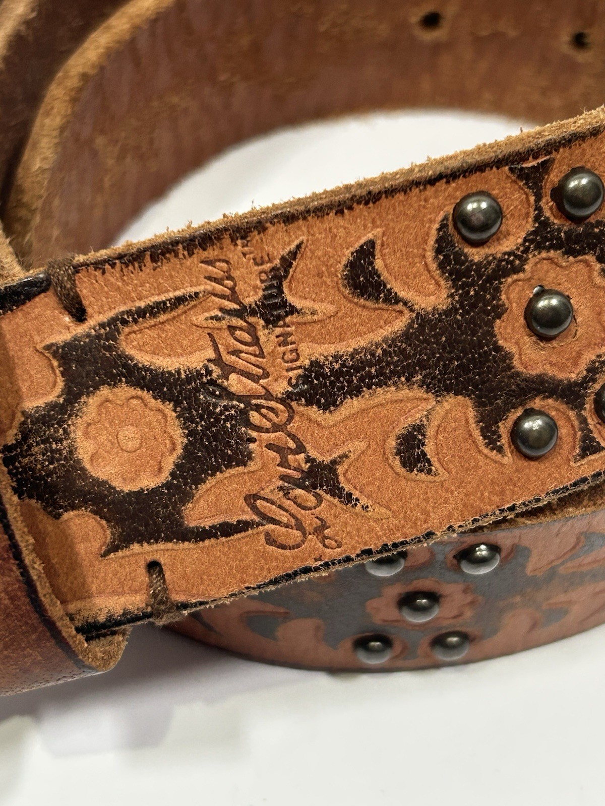 LEVI STRAUSS SIGNATURE STAMPED TOOLED BROWN LEATHER BELT BRASS STUDS 38-40 (43”)