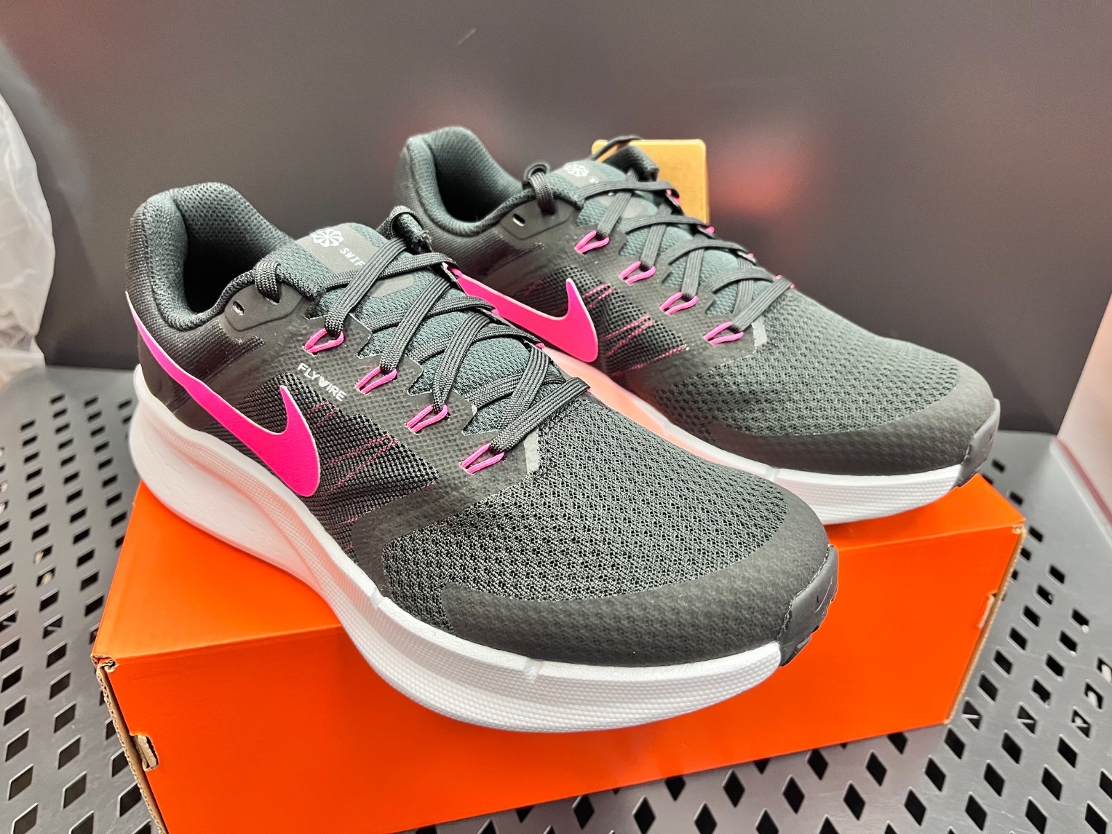 Multisize Women’s Nike Run Swift 3 DR2698-018 Black Pink White Running Shoes