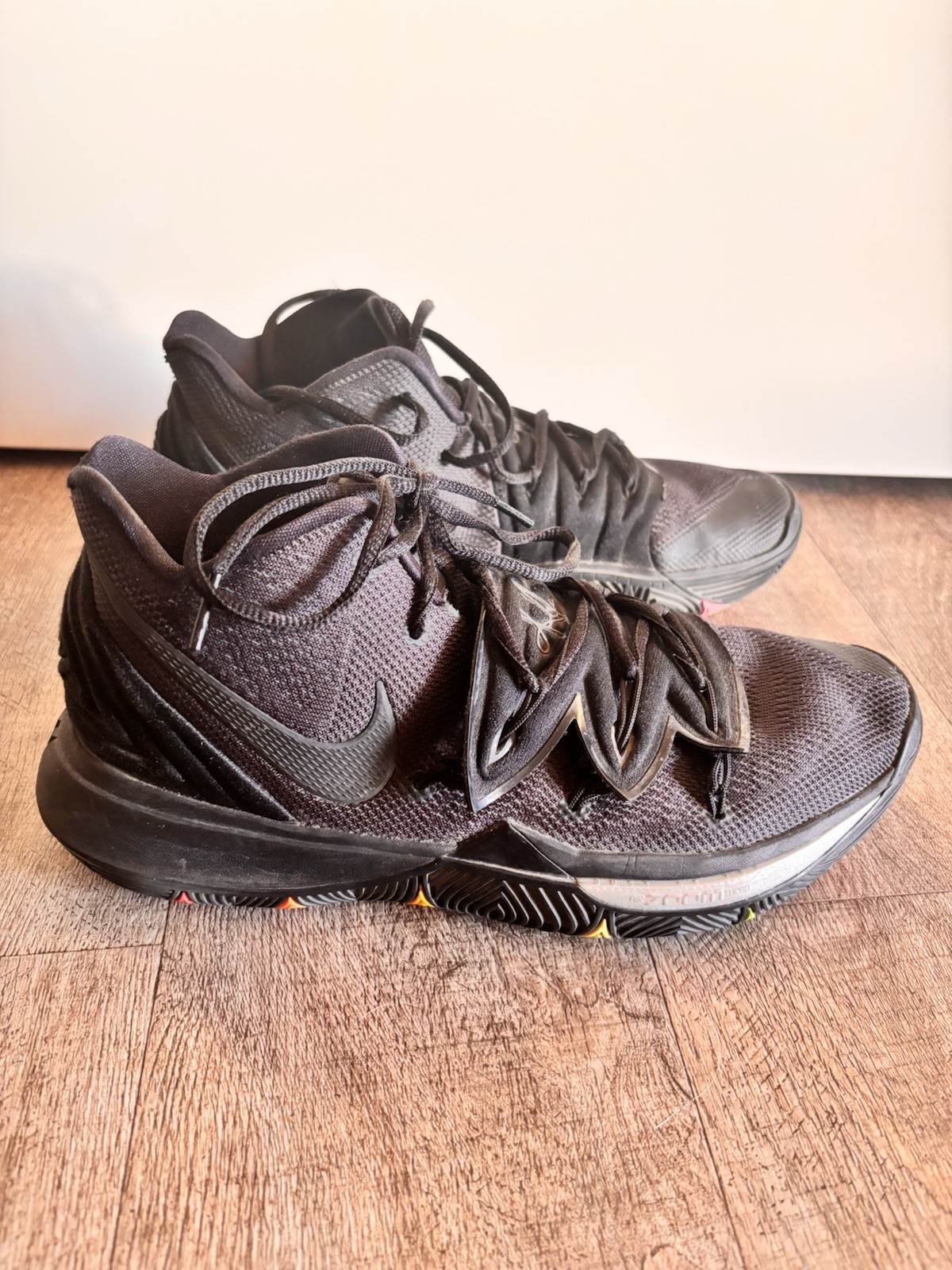 Nike Kyrie 5 Men’s Black Mid Basketball Shoes