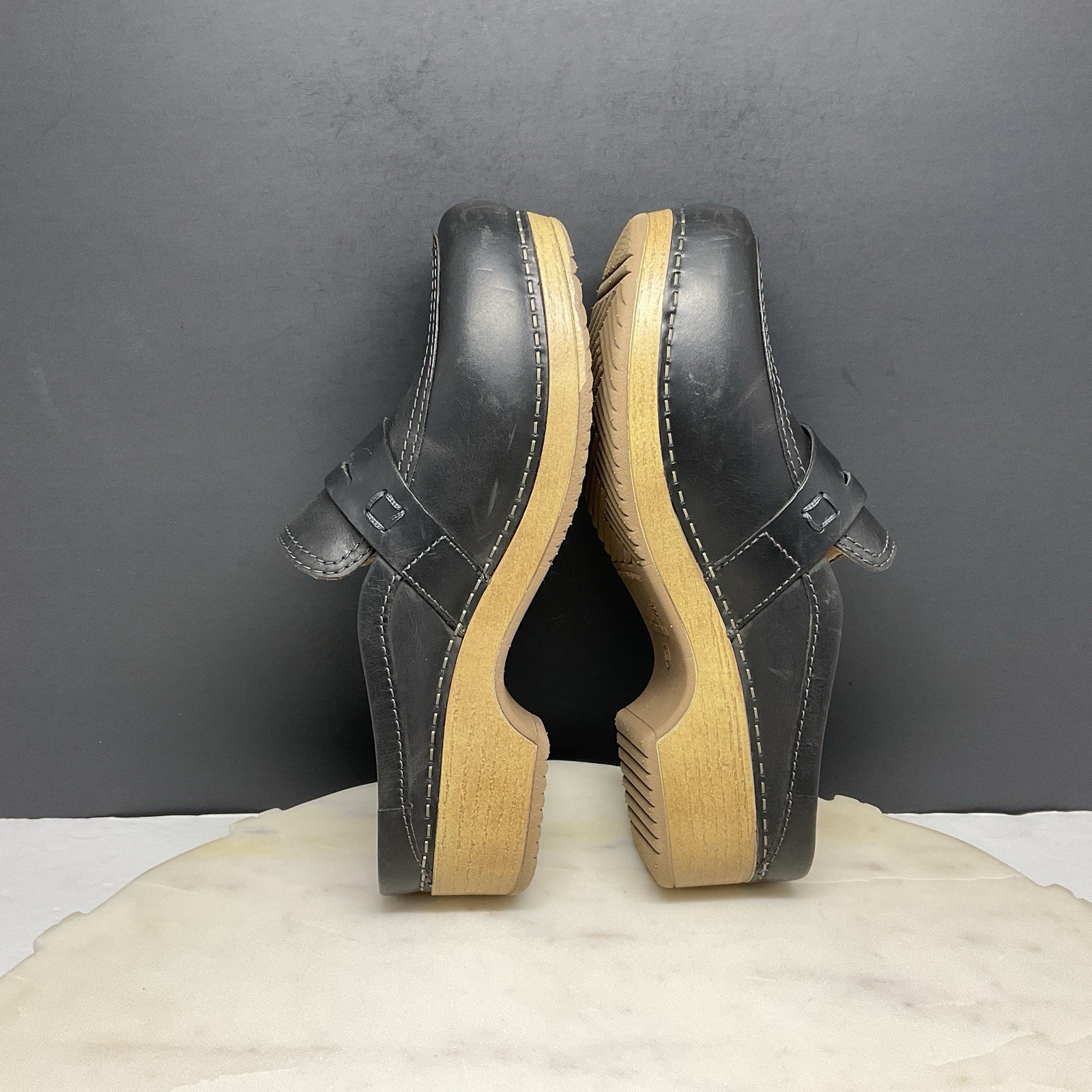 Dansko Womens Bel Oiled Pull Up Leather Mule Sz 6.5-7 EU-37 Black Slip On Shoes