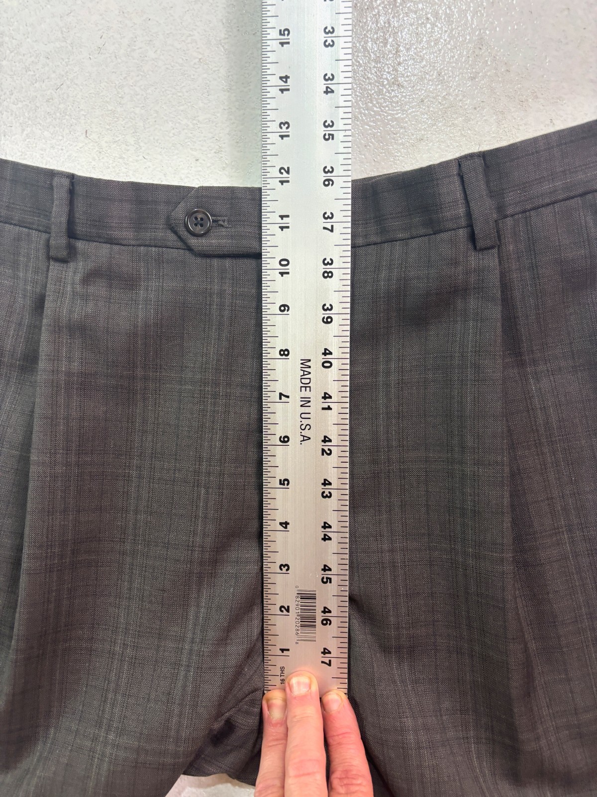 Hart Schaffner Marx 42R 36×29 2pc Pant Suit Brown Plaid Recent Modern Wool USA