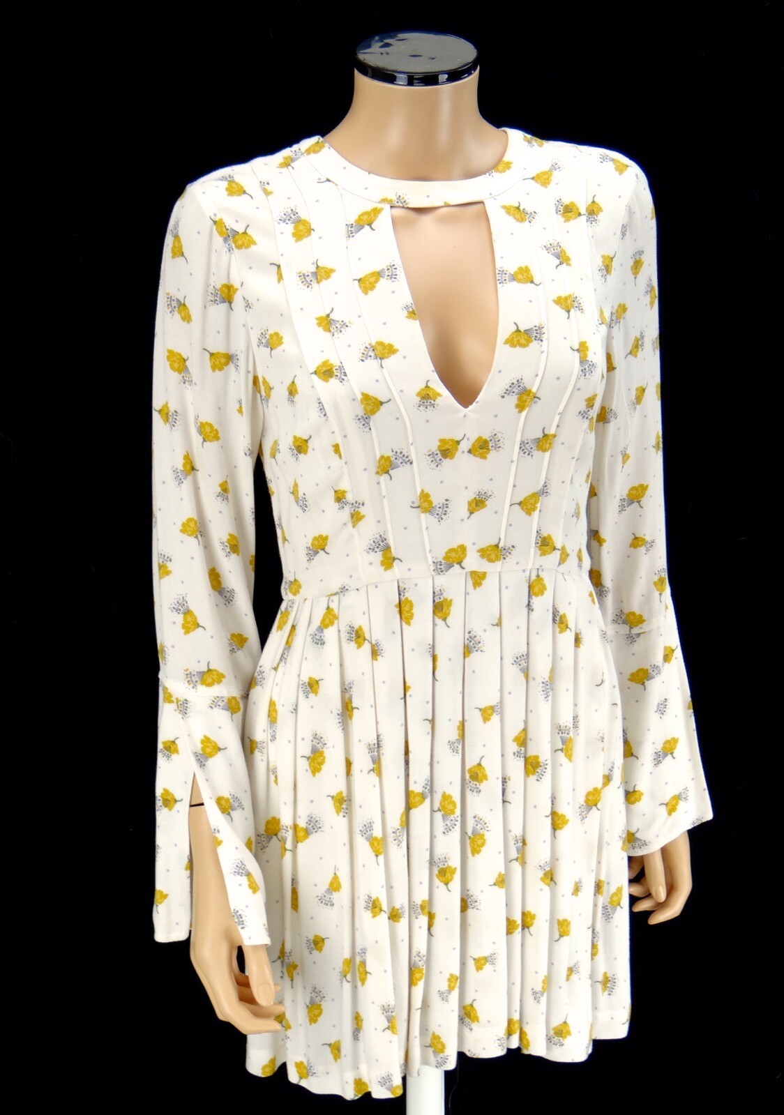 FREE PEOPLE Dress Tegan SIZE 6 Ivory Mustard Floral Combo Pleated Mini