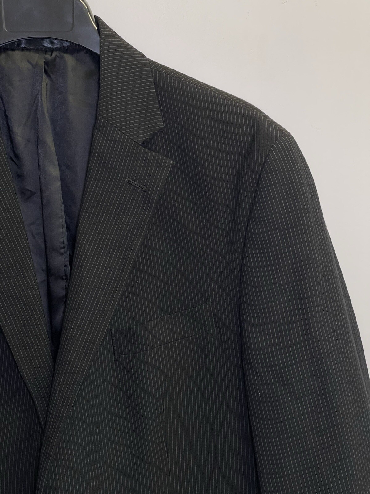 Geoffrey Beene Men’s Size 42L Blazer Black Pinstripe Jacket Polyester/Rayon