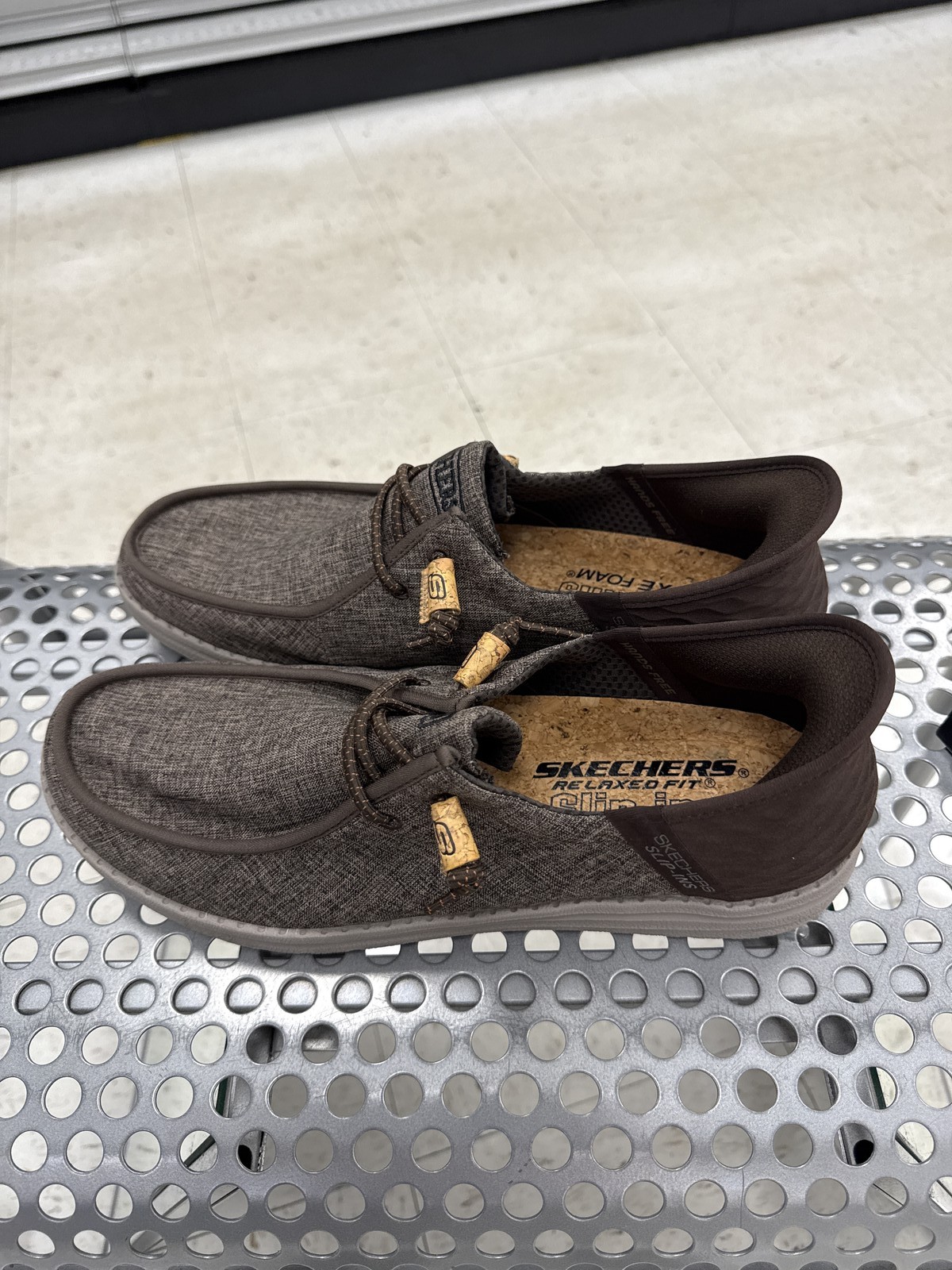 Skechers Men’s Slip-On Casual Shoes Gray Relaxed Fit Air Cooled Size 10.5