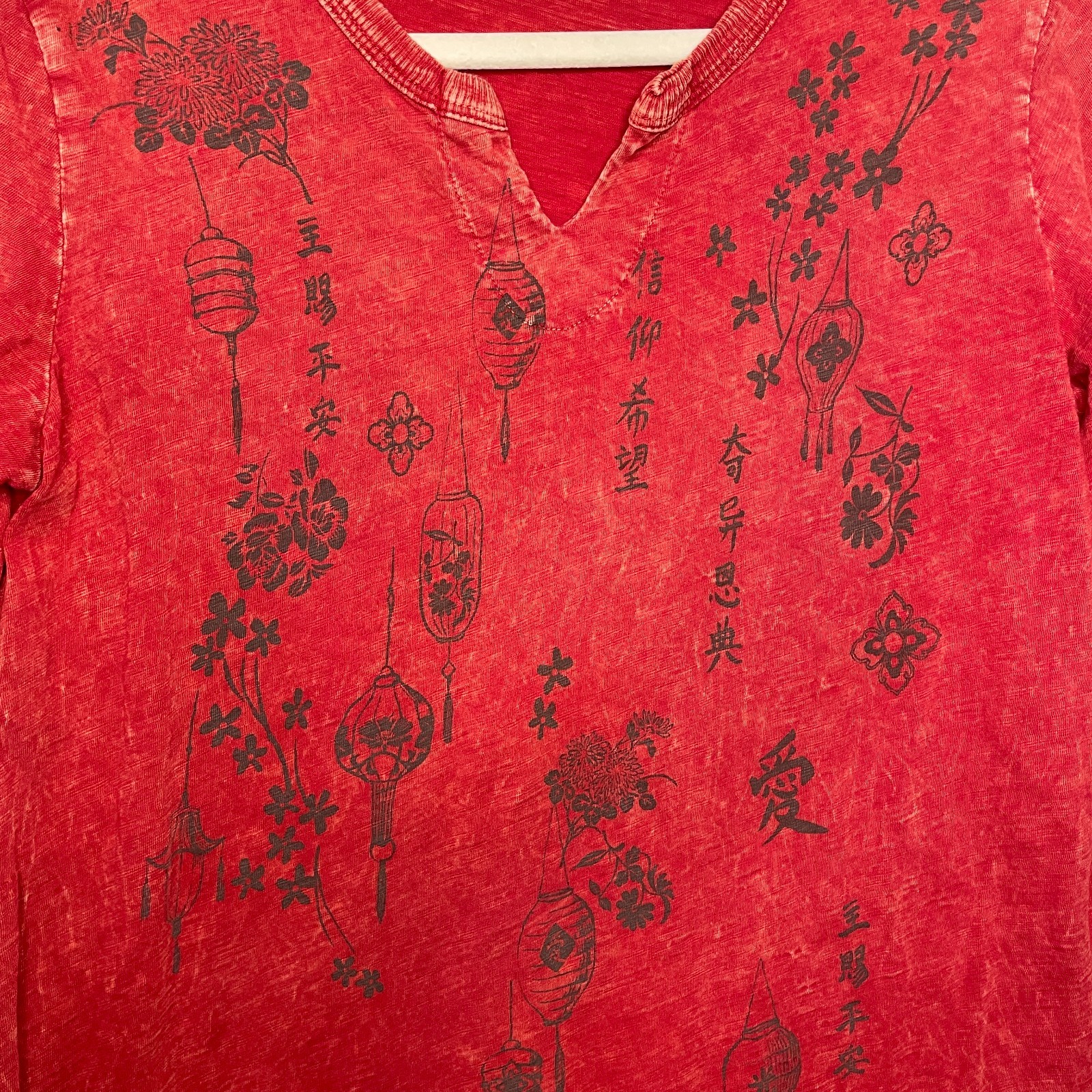 Jess and Jane Top Womens Small Red Chinese Lanterns Floral Art to Wear Blouse