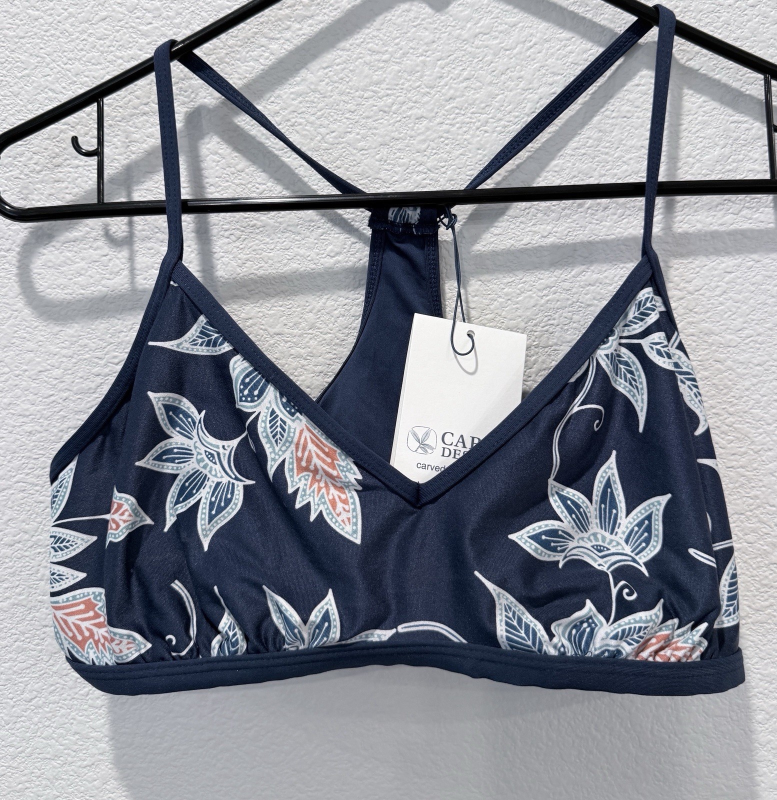 Carve Designs Catalina Bikini Top L Batik Floral NWT UPF 50 Surf Swim Resortwear