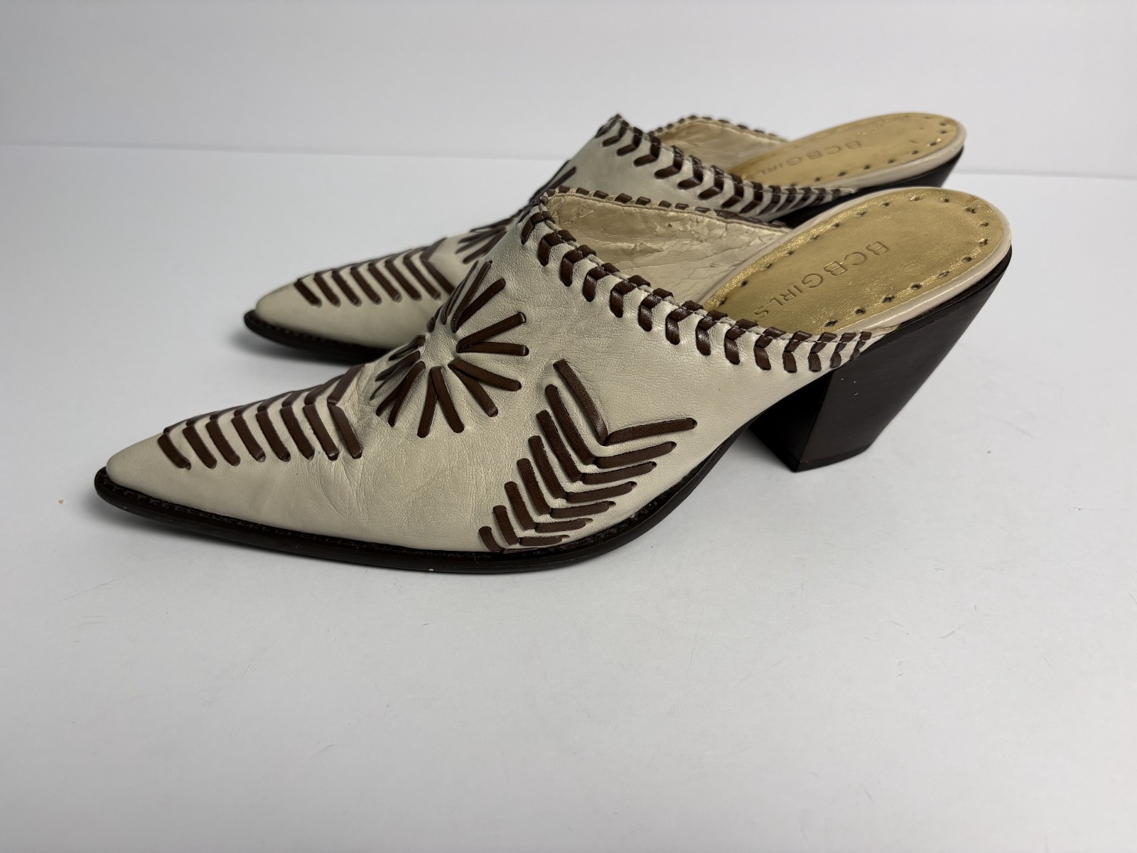 BCBG Mules / Leather Upper Man Made Lining/Beige/Brown Design size 7 B /37