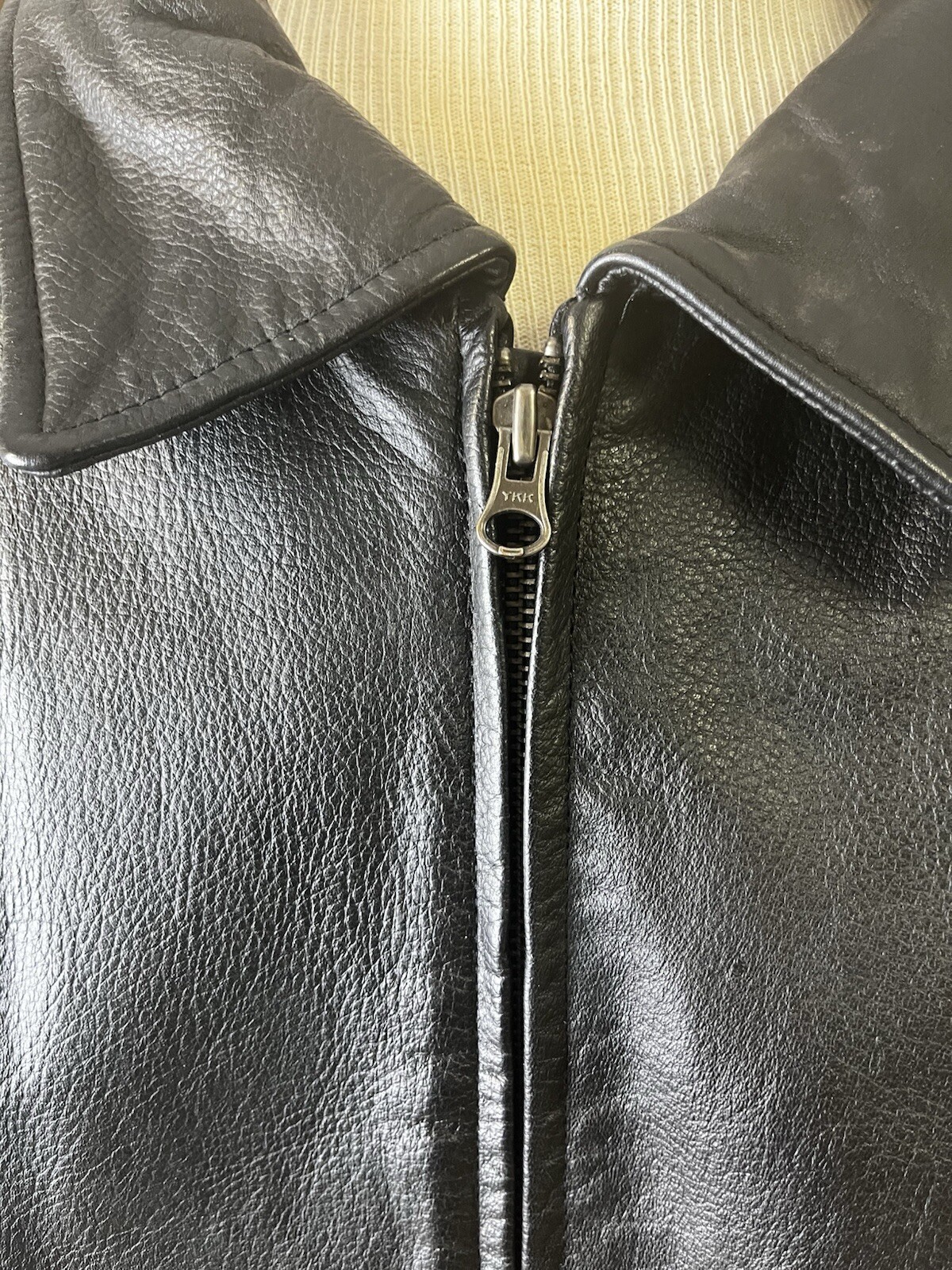 Trader Bay Men’s Black Leather Bomber Jacket YKK Zip Front Quilt Lining Size XL