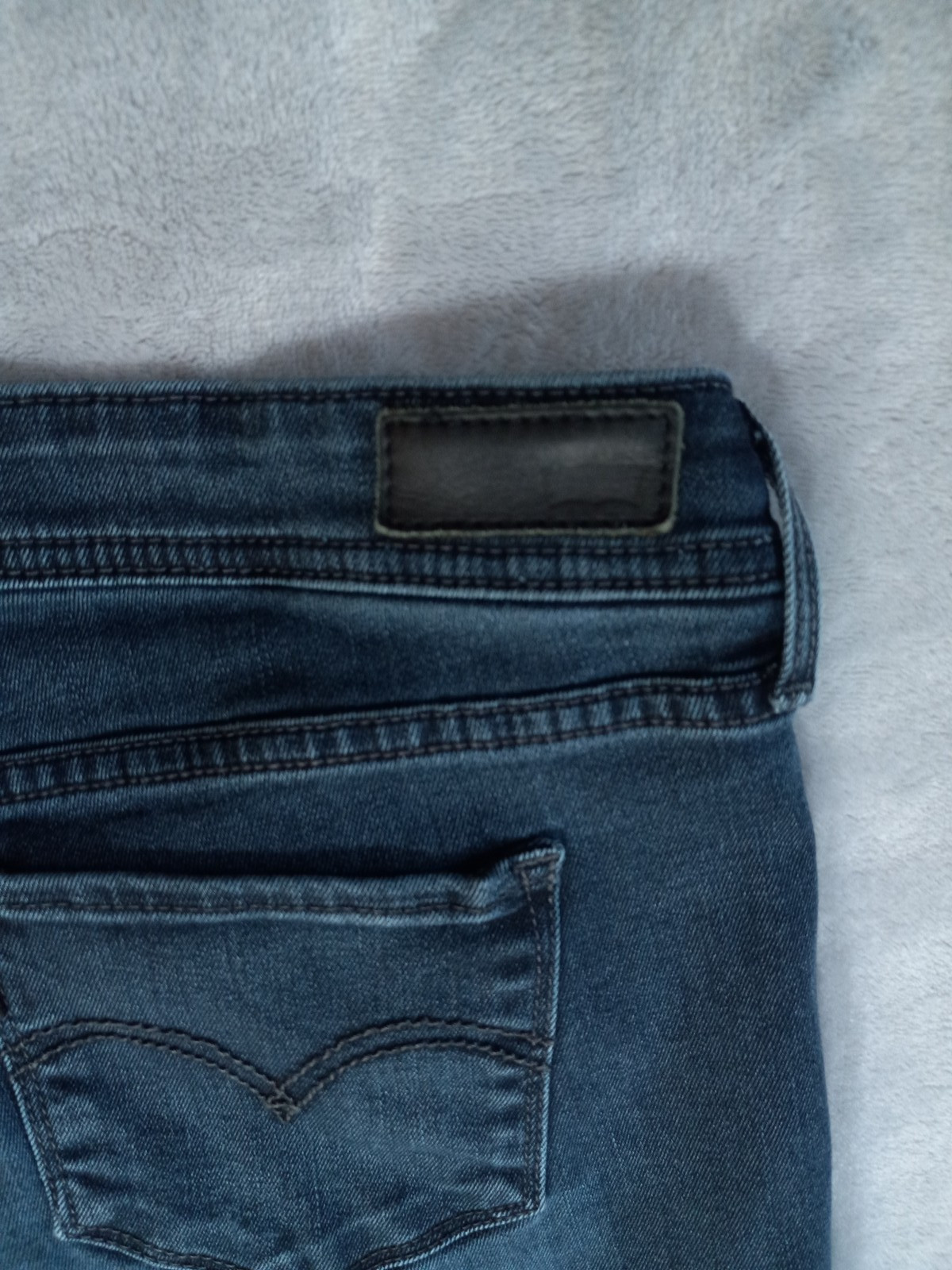 Levi’s Slight Curve Skinny Jeans Womens 30×29 Dark Wash Blue Zip Pocket Stretch