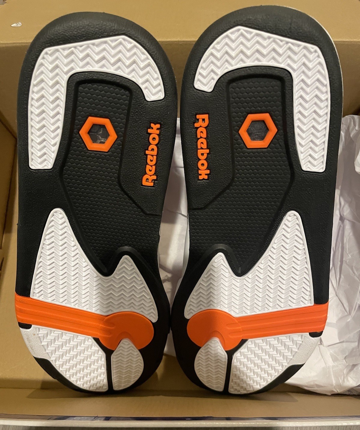 New Men’s Reebok Pump Omni Zone II 2025 Retro — Wht/Blk/Wild Orange — Size 10