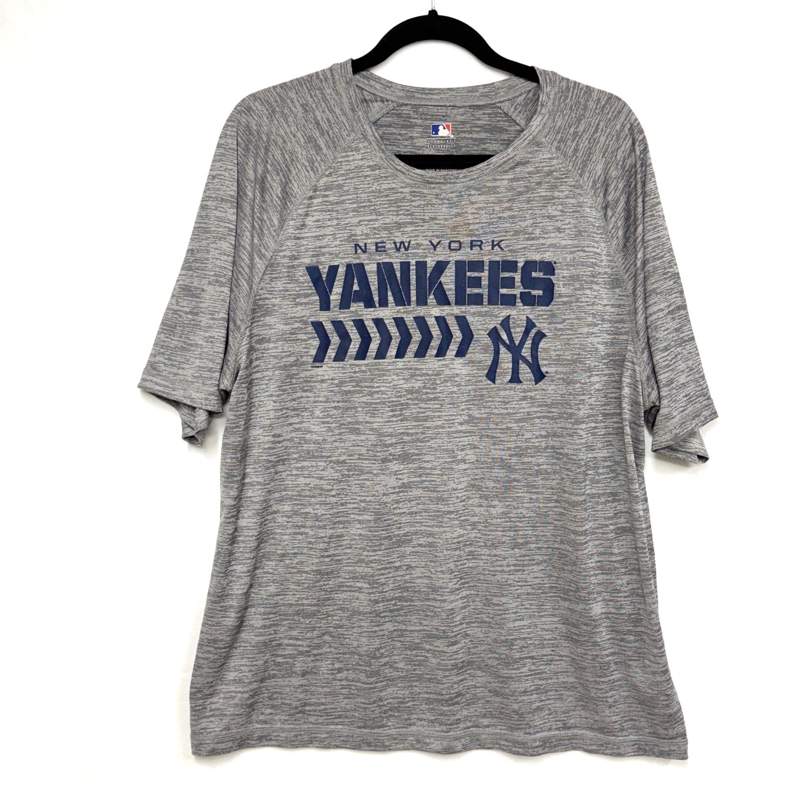NY Yankees Men’s T Shirt, Size XL, Heathered Gray w Blue Graphics, MLB Baseball